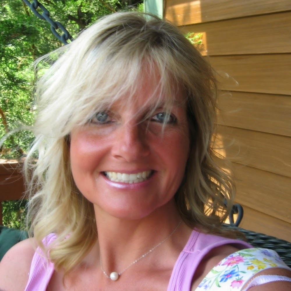 Meet your Posher, Elaine